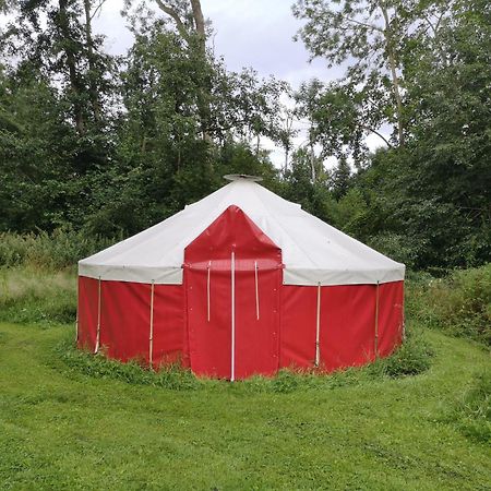 Jurten Im Garten Eden Bub Hotel Gutzkow Ngoại thất bức ảnh